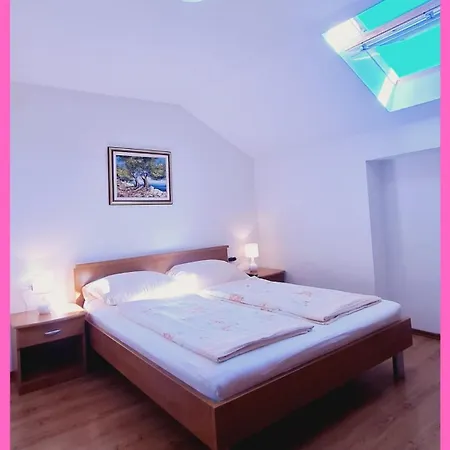 Rosa 3*